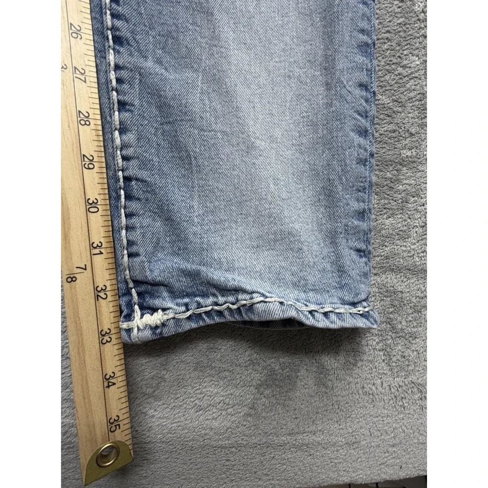 True Religion Jeans Mens Measure 37x33 Blue Geno Relaxed Slim Light Wash Stretch